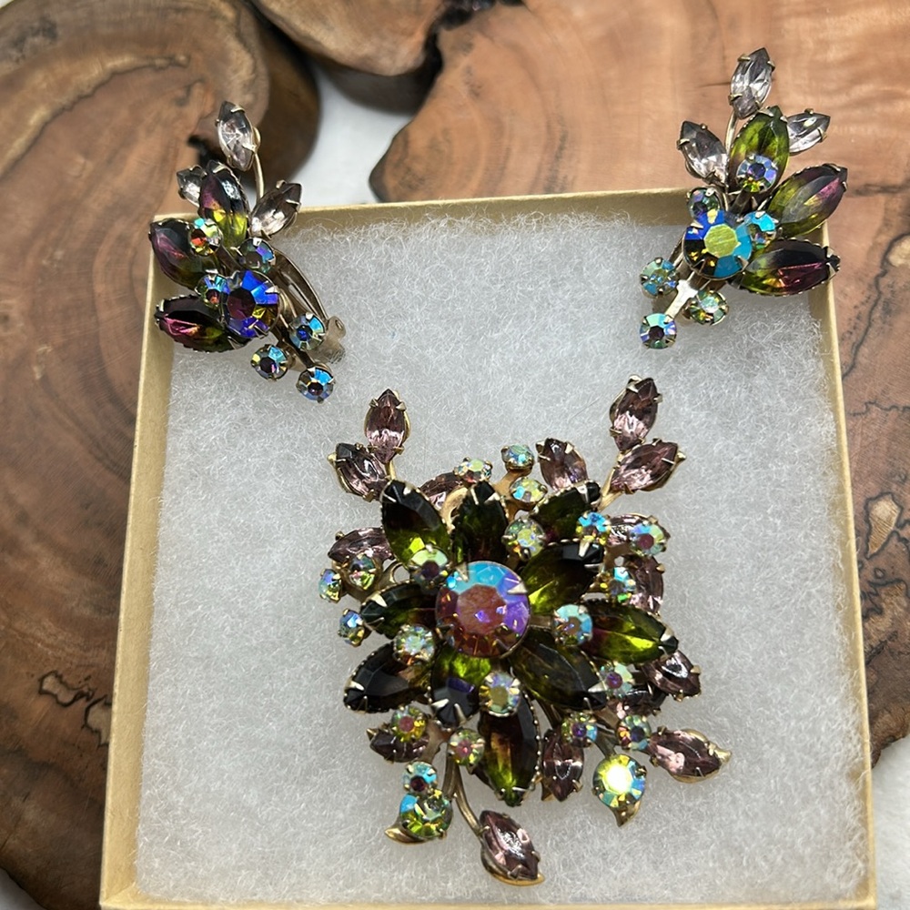 Vintage Womens Brooch Earrings Aurora Borealis Rhinestone Set Goldtone